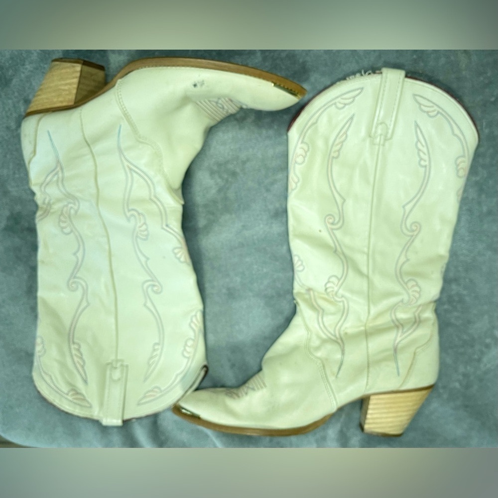 ACME Cream Heeled Western Boots